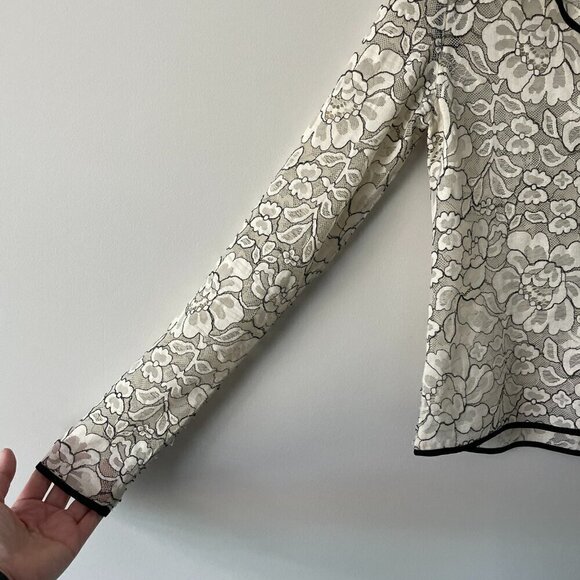 Aritzia Babaton Floral Lace Long Sleeve Casual Sheer Blouse White Black XXS - Picture 6 of 8